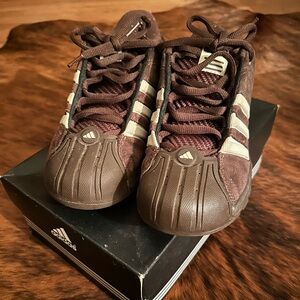Vintage Adidas Metrum M Suede Skateboarding Shoes